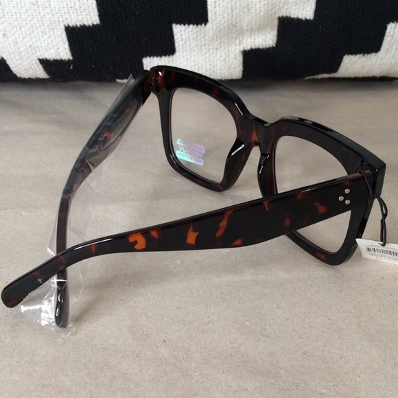 NWT Horn Rim Oversized Thick Frame Glasses - Picture 2 of 5